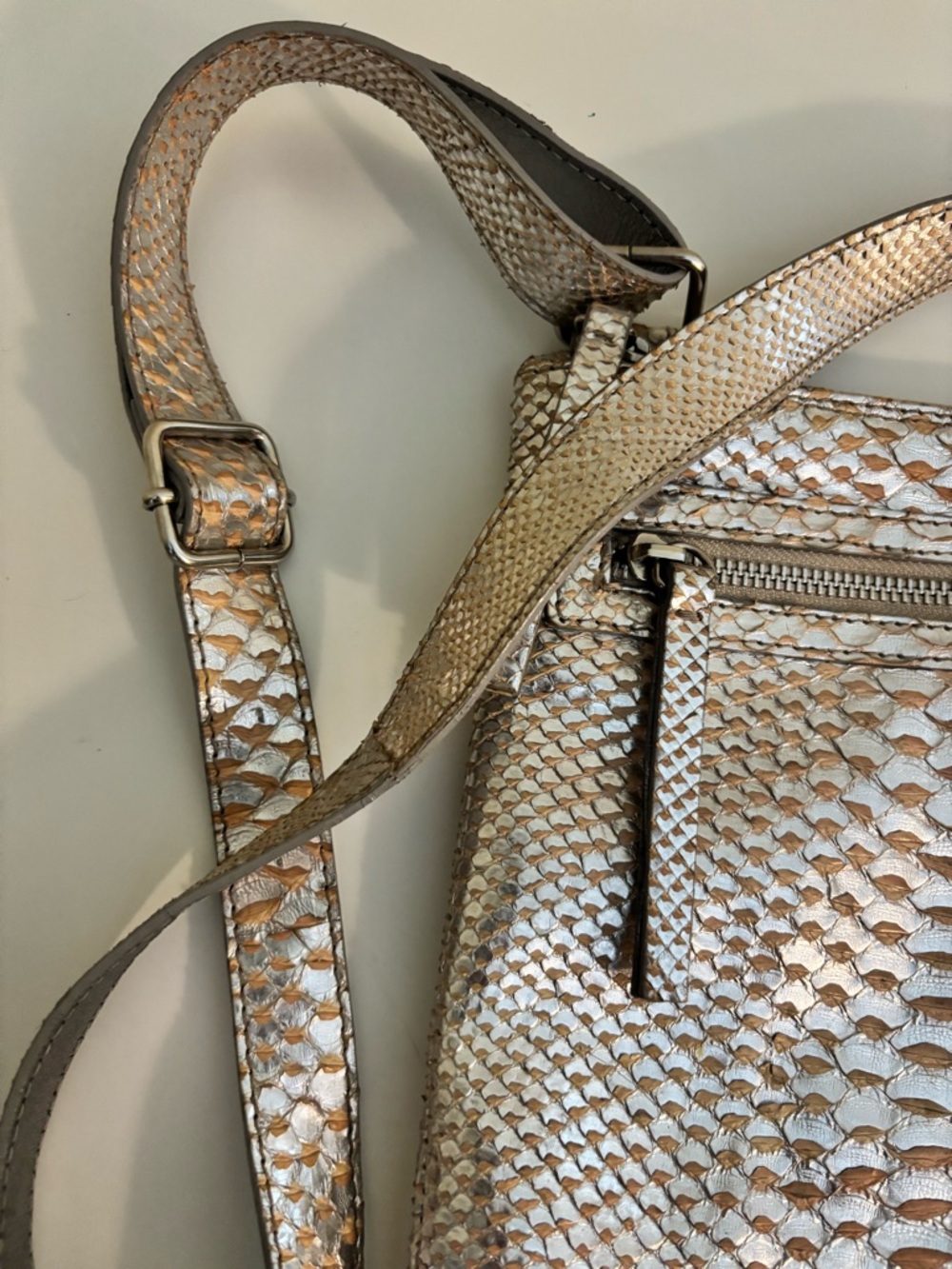 Enrico Pucci RARE Authentic Gold Metallic Real Python Crossbody - Picture 6 of 8